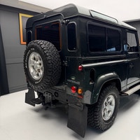 We are pleased to offer this recent UK import, right hand drive, short wheelbase Defender wagon. Wit... (image 8)