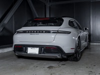Porsche Taycan 4S Cross Turismo 2022 certifiée Porsche Approved, offerte par le Centre Porsche Québe... (image 2)