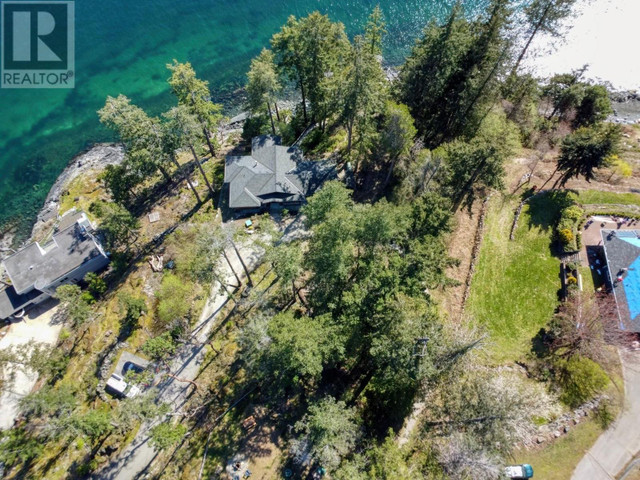 12412 ARBUTUS LANDING ROAD Pender Harbour, British Columbia in Houses for Sale in Sunshine Coast - Image 4