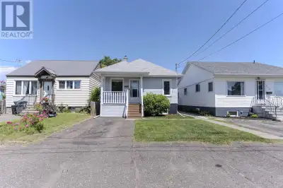 New Listing. Welcome to this charming 2 bedroom, 1 bath home located in the desirable Current River...