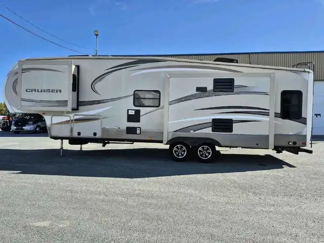 2016 Cruiser RV Crossroads 315RL in Travel Trailers & Campers in Thetford Mines - Image 10