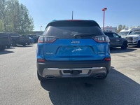 Command every journey in this stunning 2022 Jeep Cherokee Limited, brilliantly finished in Hydro Blu... (image 5)