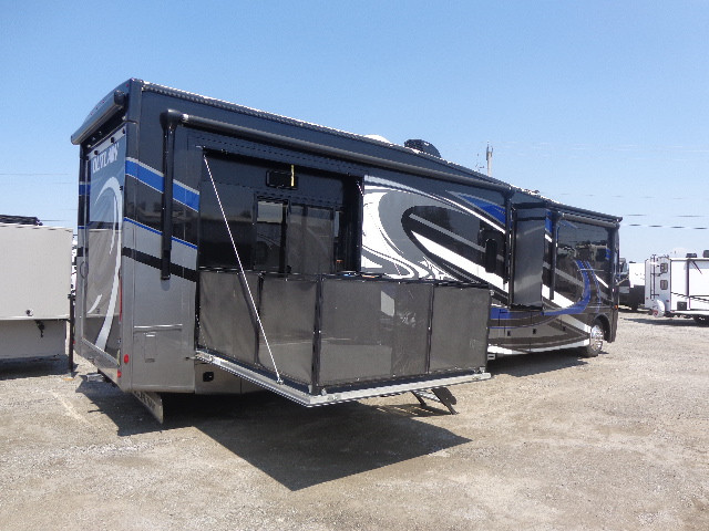 STOP! DON'T BUY AN RV! Not Until You Check Out Our Inventory!! in RVs & Motorhomes in Markham / York Region - Image 3