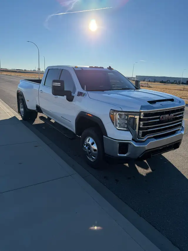 2021 L5P Duramax Dually in Cars & Trucks in Lethbridge - Image 4