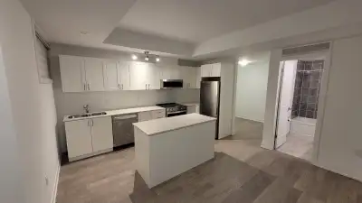 Stacked Townhouse for Rent in Lakeview/Port Credit