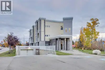 2 UNDERGROUND HEATED PARKING STALLS! Welcome to this spacious and beautifully appointed 2nd-floor re...