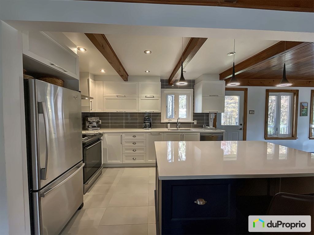 $649,000 - Bungalow for sale in St-Jérôme (Bellefeuille) — photo 1