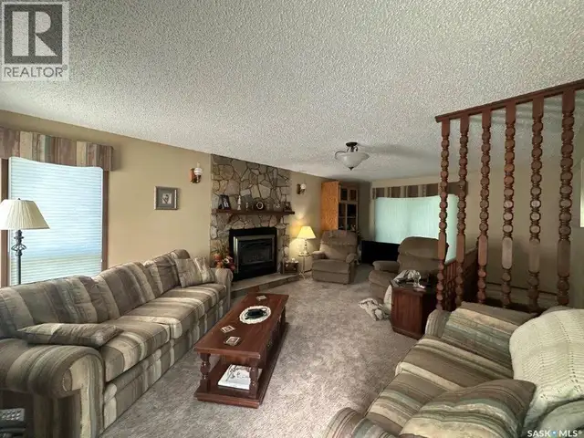 207 2nd AVENUE W Smiley, Saskatchewan in Houses for Sale in Saskatoon - Image 19