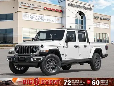 This Jeep Gladiator delivers a Regular Unleaded V-6 3.6 L/220 engine powering this Automatic transmi...