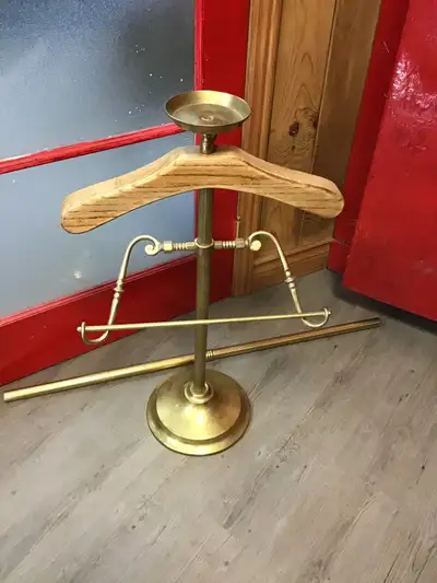 Porte-manteaux de train (antique) en laiton, View more