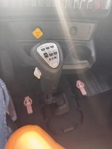 2025 Kenworth T880 in Heavy Trucks in Moncton - Image 17