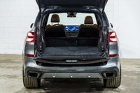 *English below* *Français:* Ce superbe BMW X5 xDrive40i 2024, affichant un bas kilométrage de 48277... (image 7)