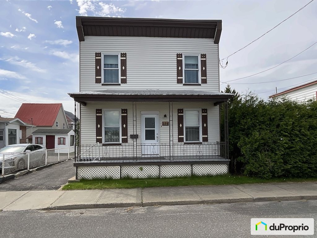 $325,000 - 2 Storey for sale in Sorel-Tracy — photo 1