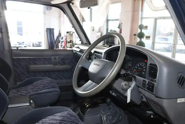 1995 Toyota Land Cruiser PRADO SX AUTO - 3.0L TURBO DIESEL in Cars & Trucks in Barrie - Image 12