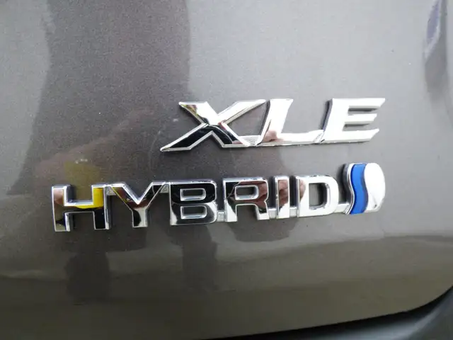 2024 TOYOTA SIENNA XLE HYBRIDE, 8 PASSAGERS, JAMAIS ACCIDENTÉ!!! in Cars & Trucks in City of Montréal - Image 38