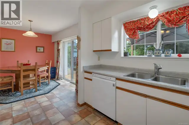 755 Kit Cres Campbell River, British Columbia in Houses for Sale in Campbell River - Image 15