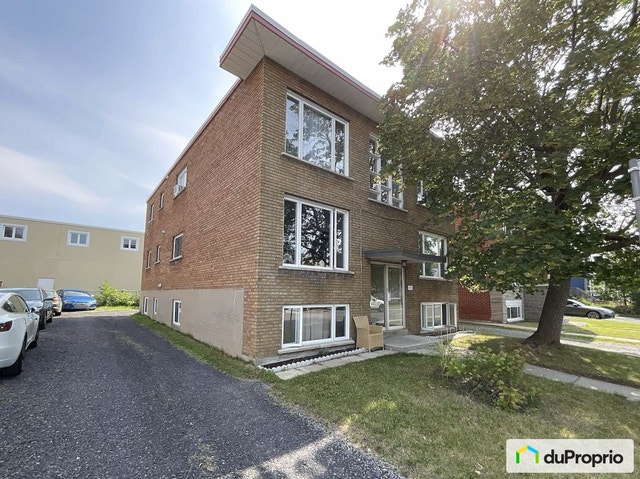 $1,150,000 - 6 units or more for sale in Longueuil (LeMoyne) — photo 1