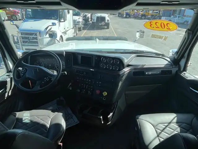 2023 International HX 520 565 HP | 56\" Highrise Sleeper! in Heavy Trucks in Hamilton - Image 12