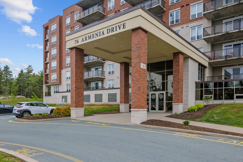76 Place Apartments 2 Bdrm available at 76 Armenia Drive, Bedf Long