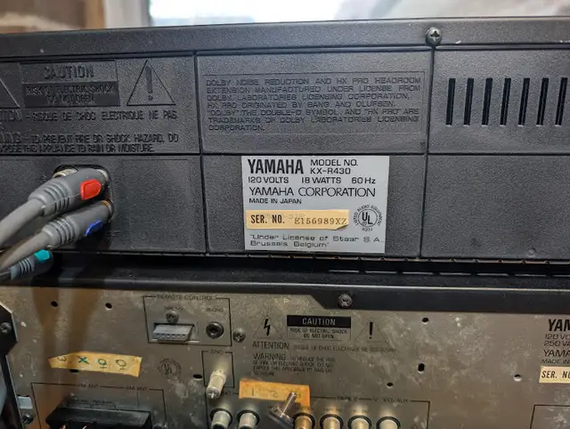 Yamaha natural sound stereo receiver/  cassette deck. in Stereo Systems & Home Theatre in Markham / York Region - Image 9