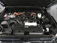 2025 Toyota Tacoma Hybrid TRD Off-Road Only 5,852 KM | Like New & Fully Reconditioned Available Now... (image 9)