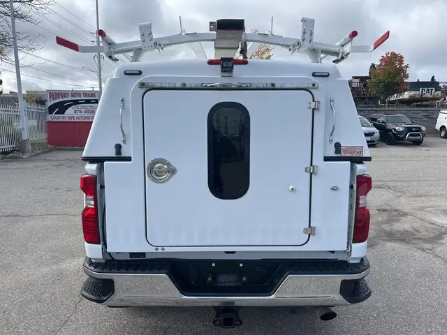 2020 Chevrolet SILVERADO 2500HD LT 4WD Crew Cab Cap Ladder Racks in Cars & Trucks in Oakville / Halton Region - Image 6