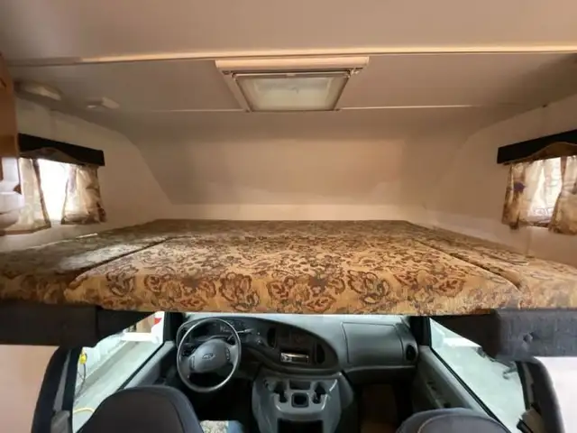 2003 Adventurer LP Class C Adventurer 22RB in RVs & Motorhomes in Edmonton - Image 18