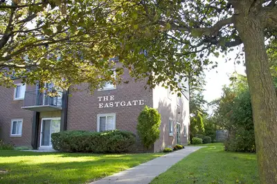 Two Bedroom Suite! Downtown Strathroy
