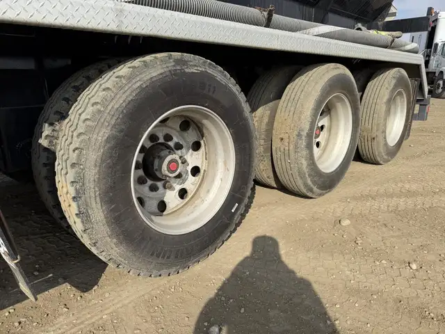2007 KENWORTH C500 in Heavy Trucks in Saskatoon - Image 39