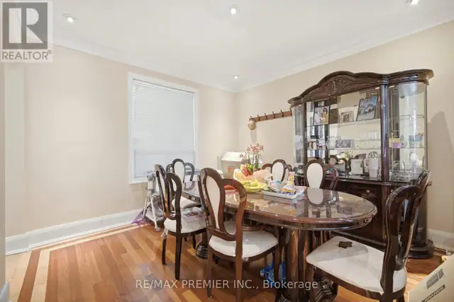 277 Old Weston Road Toronto (Weston-Pellam Park), Ontario, photo 4 of 4