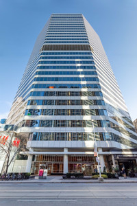 Find office space in Eaton Centre for 1 person with everything
