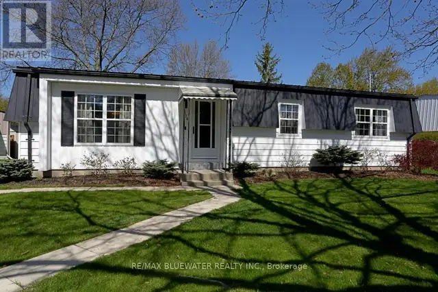 314 WYLDWOOD LANE S South Huron (Stephen), Ontario in Houses for Sale in Grand Bend - Image 8