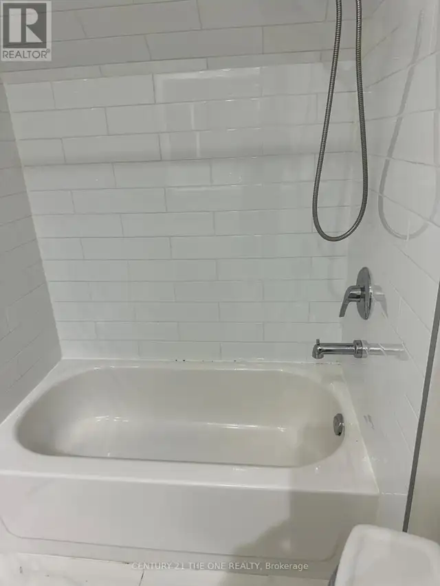 LOWER - 201A MCINTOSH STREET Toronto (Birchcliffe-Cliffside), On in Long Term Rentals in City of Toronto - Image 6