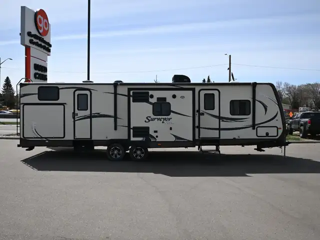 2014 Surveyor SV34BHTS in Travel Trailers & Campers in St. Albert - Image 8