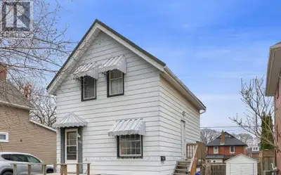 Charming 2-Bedroom Home for Lease in Central Oshawa Pets Welcome! This lease includes the main and b...