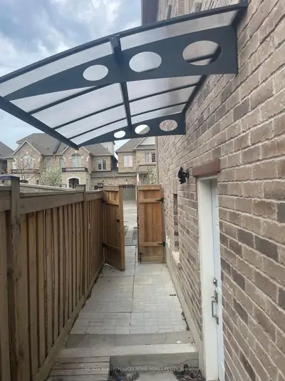 Beautiful, Immaculate unfurnished Spacious, Bright, End-Unit, Town-House Basement ,Private Side-Door...
