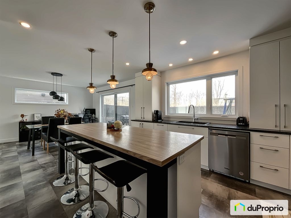 $524,800 - 2 Storey in Trois-Rivières (Trois-Rivières-Ouest) — photo 1