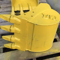 EXCAVATING TAG BUCKET FOR SALE