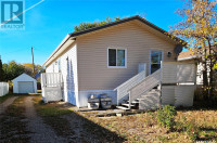 113 Hood STREET Maple Creek, Saskatchewan