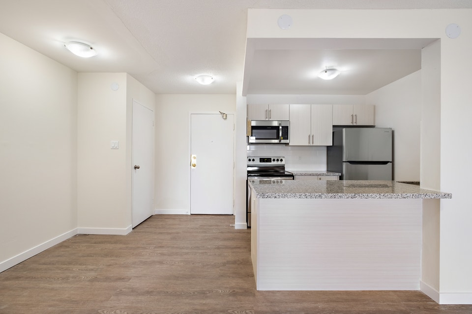 Webster Apartments - Renovated 2 Bedroom Apartment for Rent 2