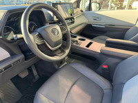 This 2024 Toyota Sienna makes an immediate impression curb side, with a highly sculpted body built o... (image 7)