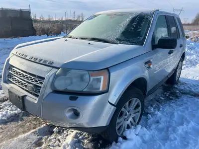 2008 Land Rover LR2 SE 219,546 KM 3.2L, Straight 6 Cylinder Engine, Automatic AM/FM/CD, Phone Connec...