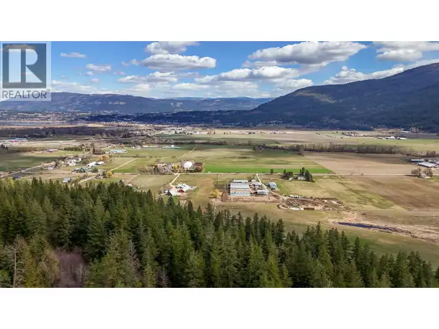 1500 Street SW Salmon Arm, British Columbia in Land for Sale in Kamloops - Image 6