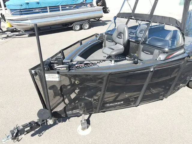 2020 TRACKER Targa V-18 Combo Fish & Ski -used fishing boat in Powerboats & Motorboats in Prince Albert - Image 13