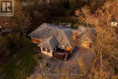Set on a peaceful country lot on the outskirts of Guelph, this 6 bedroom, 2.5 bathroom bungalow offe...
