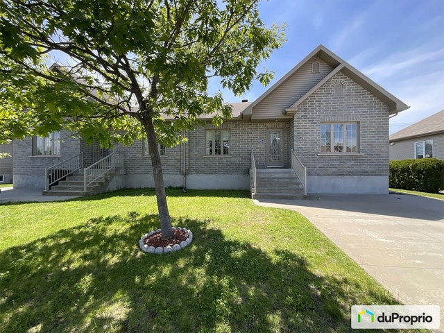 $415,500 - Semi-detached in Trois-Rivières (Cap-De-La-Madeleine) — photo 1