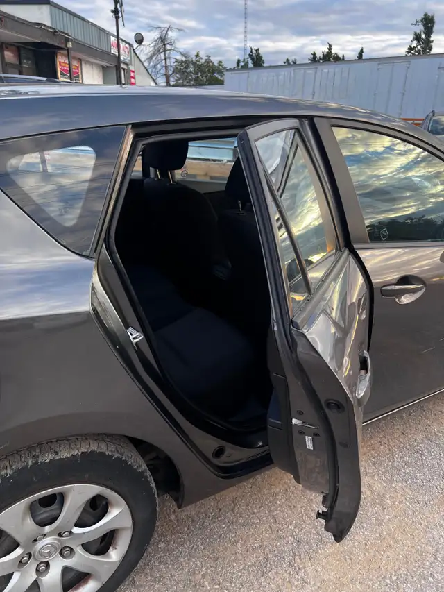 2010 Mazda3 Automatic606845995289169928