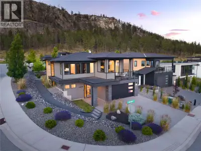 Contemporary lakeview living with timeless design and exceptional attention to detail. Situated on a...