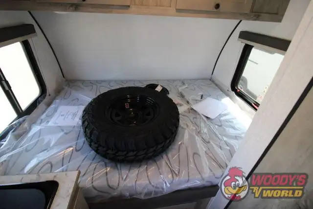 2027 SUNSET PARK RV SUNRAY 149 in Travel Trailers & Campers in Abbotsford - Image 24