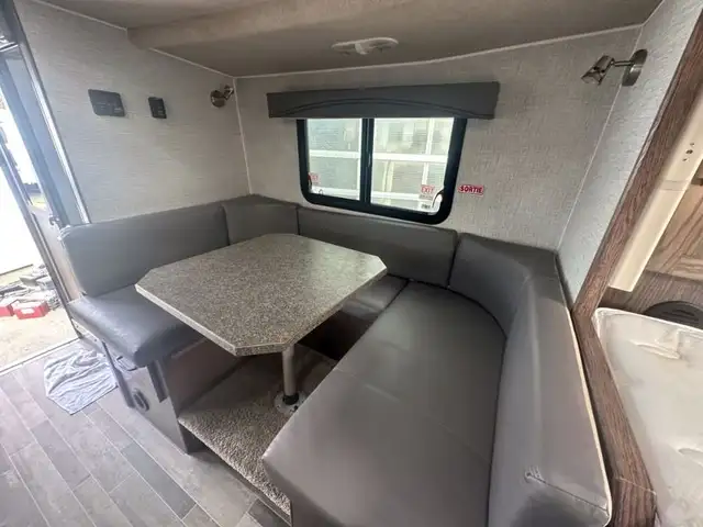 2023 Sporstman SMP in Travel Trailers & Campers in Delta/Surrey/Langley - Image 7